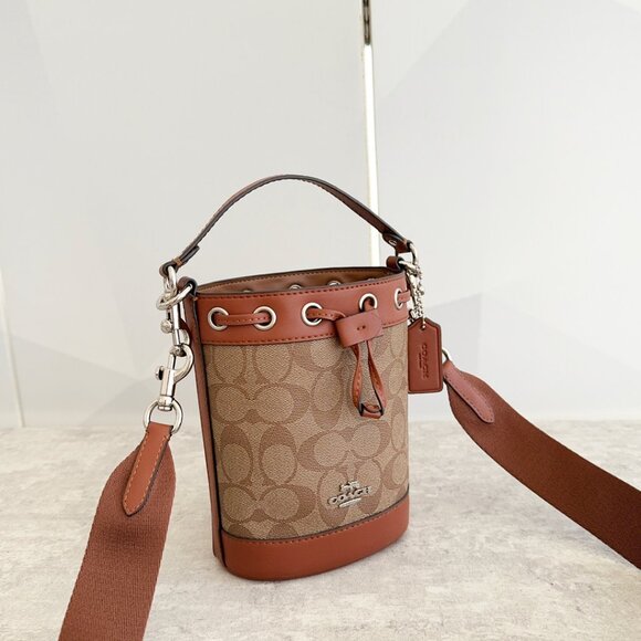 Coach mini bucket bag - Picture 2 of 8